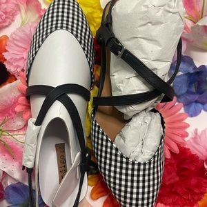 Indigo Rd Black Gingham flat sandals 🖤🤍